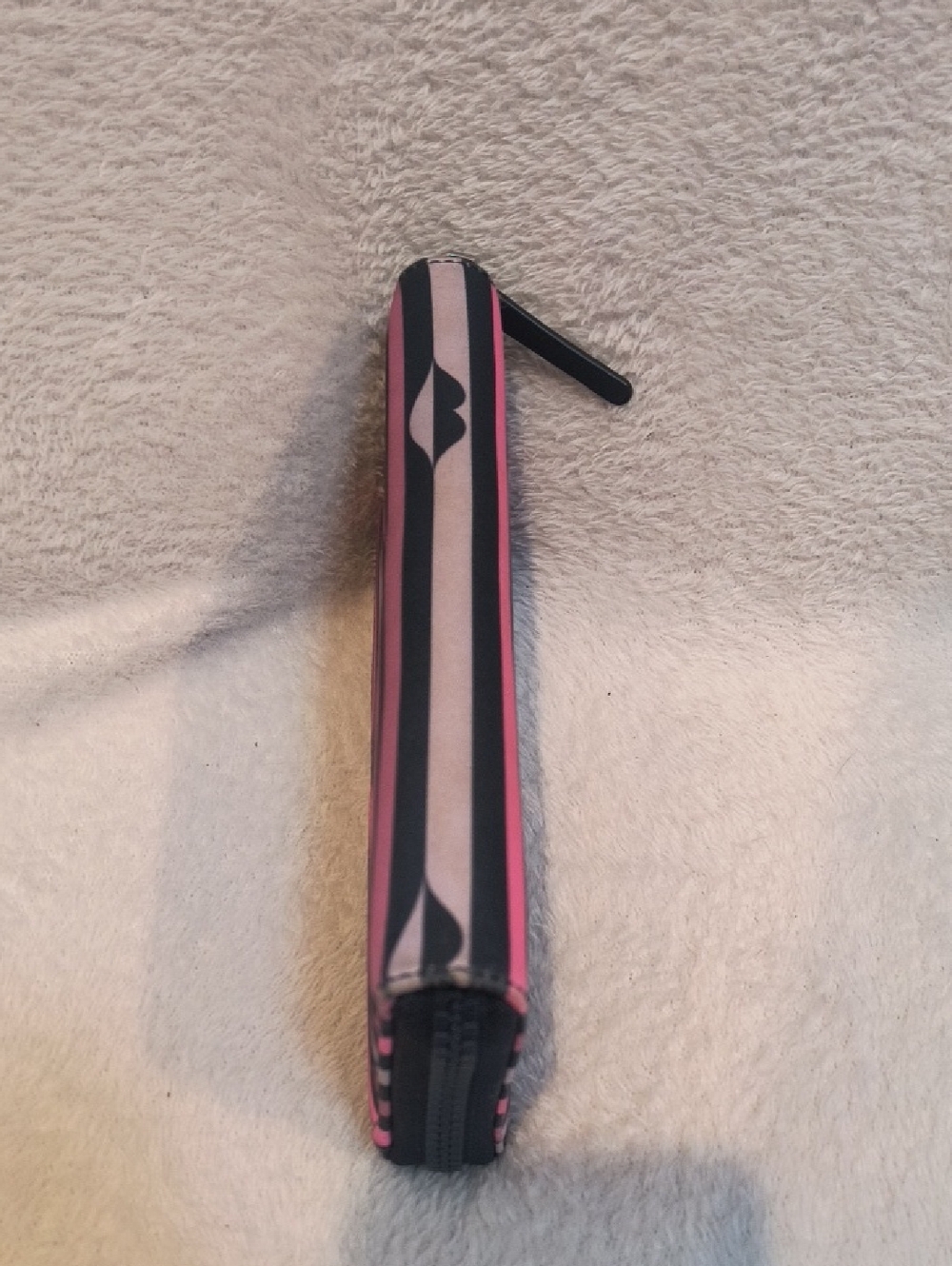 Kate Spade Jae Nylon Lip Print Large Continental Wallet - Picture 7 of 10